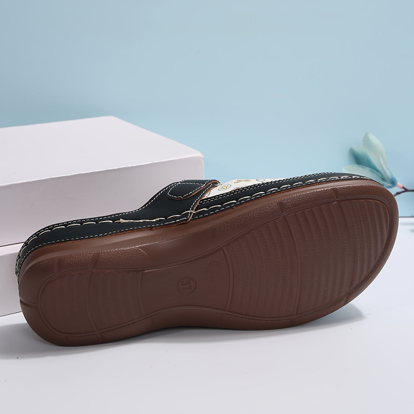 Zapatillas de enfermera para mujer, ligeras, planas, de punta sencilla, para todas las estaciones, materiales sintéticos