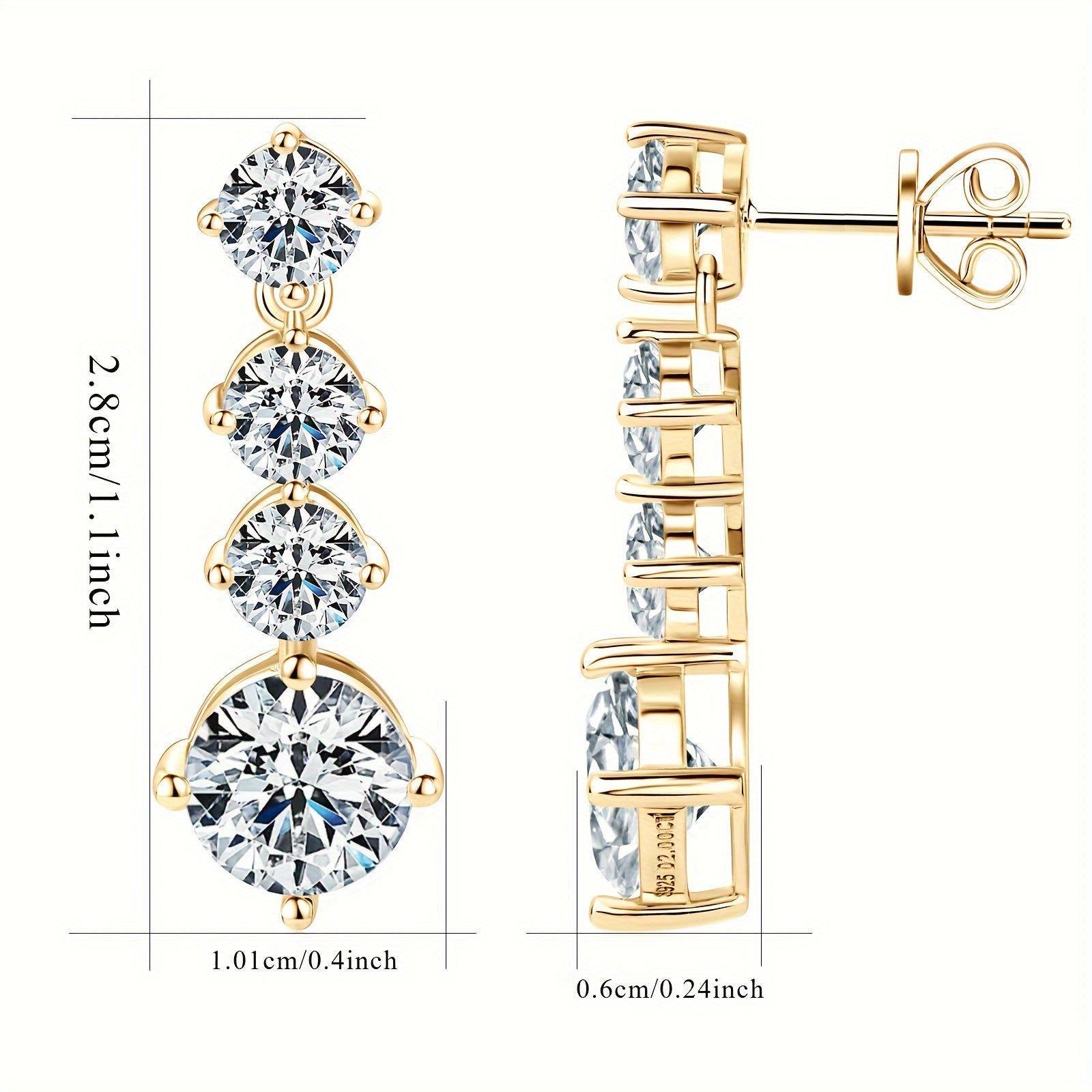 Ushbu nafis sirg'alar 925 sterling kumushdan yasalgan juft sirg'a va bitta 8mm dumaloq Mozambik toshi pendanti bilan ta'minlangan. D rangidagi toshlar har qanday tadbir uchun mukammal, bo'lsin u to'y, nikoh yoki tug'ilgan kun sovg'asi. Sirg'alar og'irligi