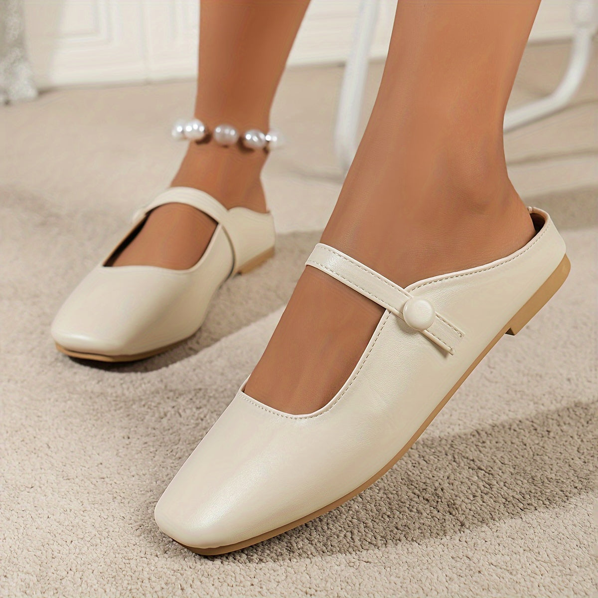 Women's Lightweight Square Toe Flat Shoes with Head Covering and Slip-On Design