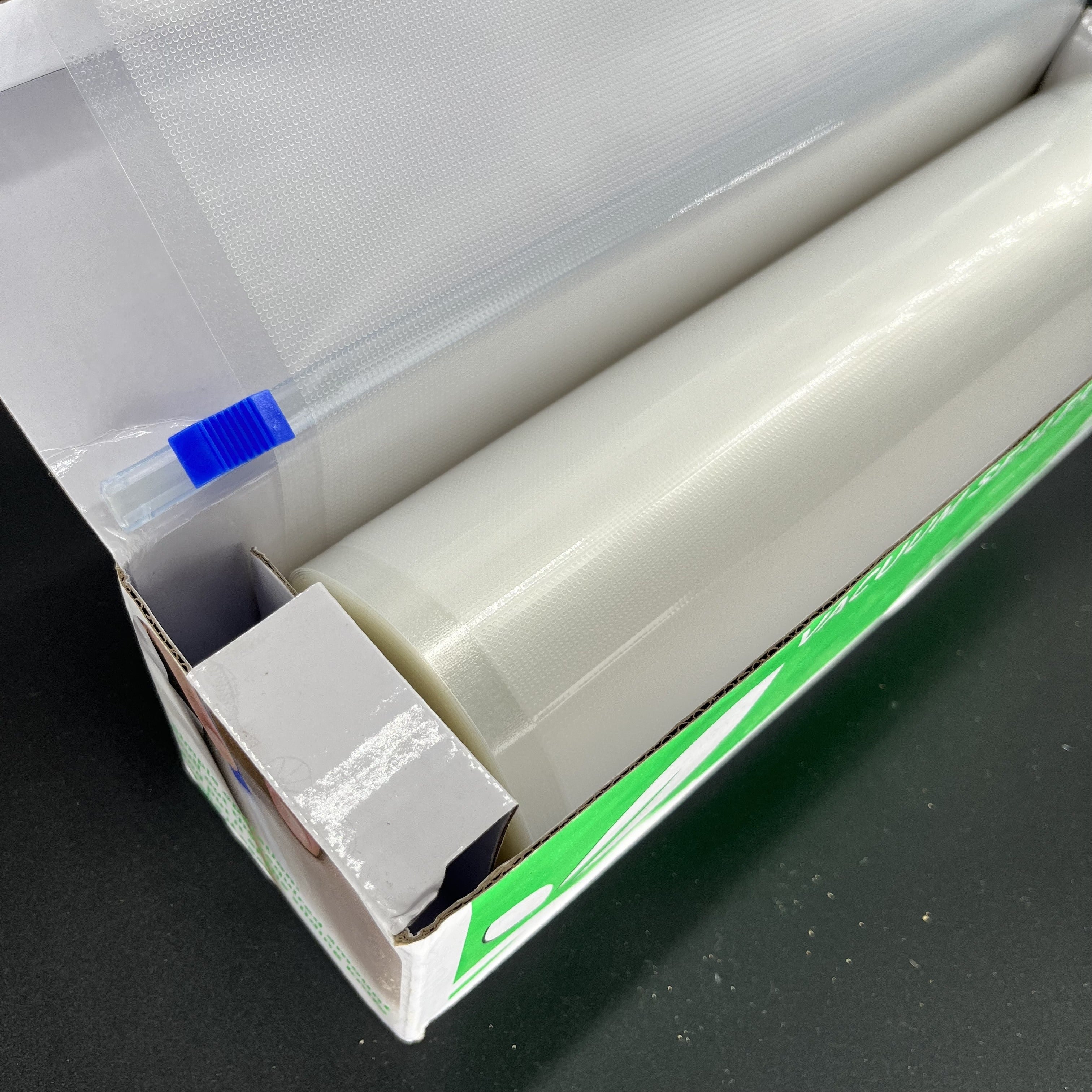 Vakuum yopishqoq sumkalar ruloni kesgich bilan 28x1500cm oziq-ovqat saqlash uchun mustahkam shaffof