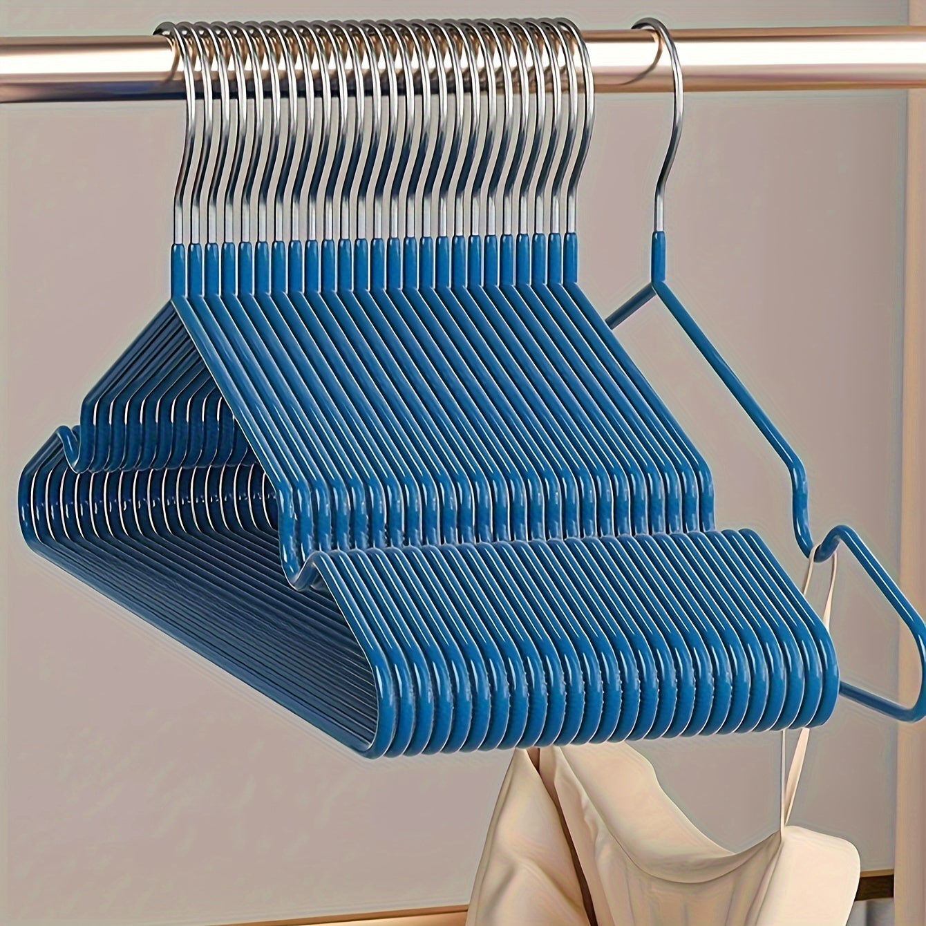 Metal Non-Slip Clothing Hangers 10-Pack for Tops and Dresses