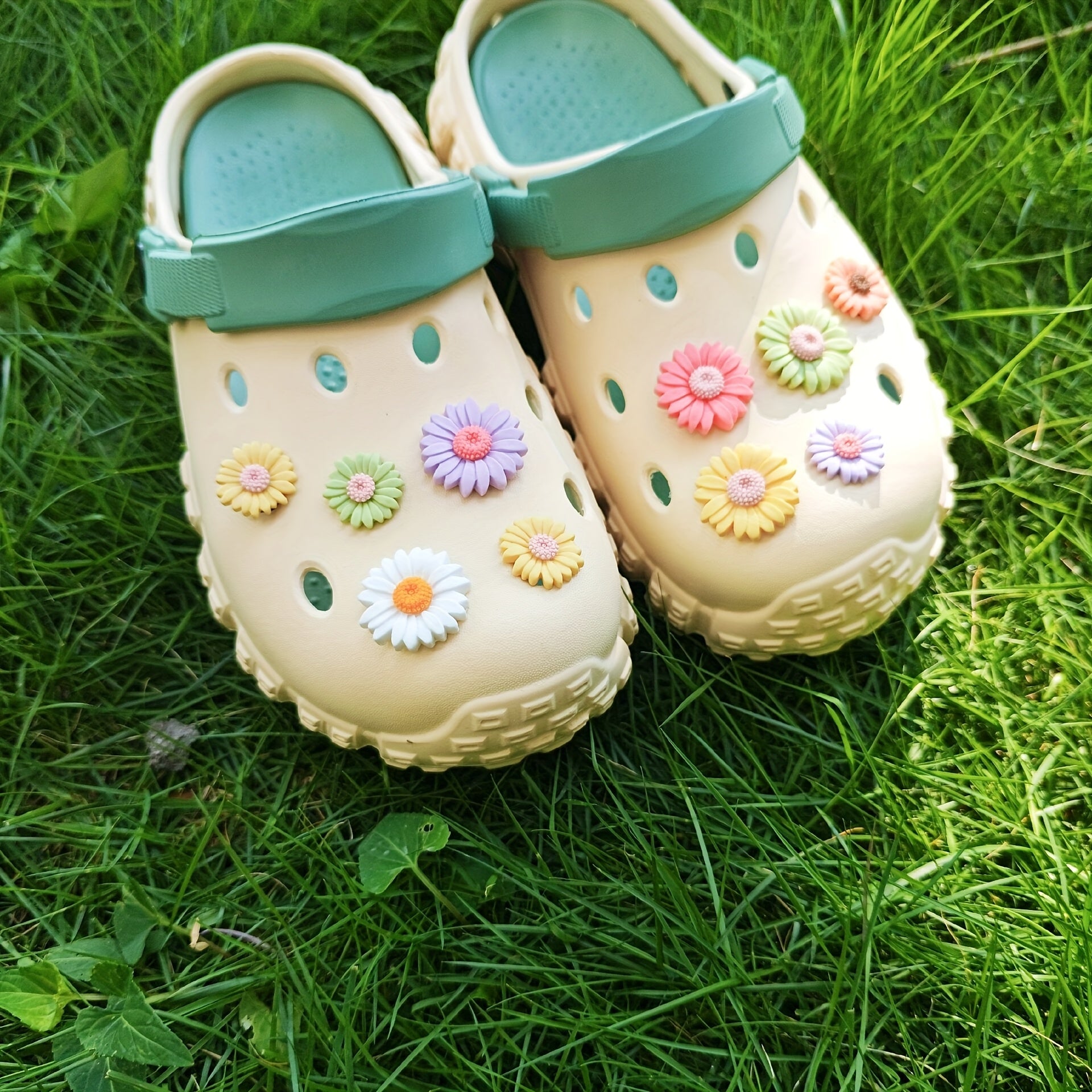 Women Summer Sandal Buckle Accessories 10 Pcs Daisy Flower Decorations