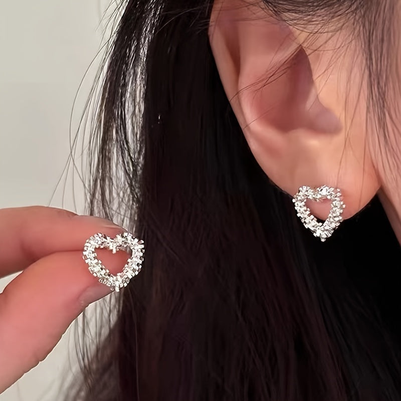 Women's Hollow Heart Earrings Light Luxury Daily Versatile Jewelry
