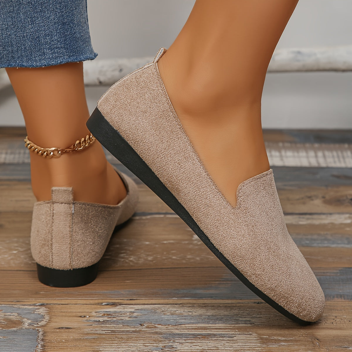 Women's Flat Shoes Solid Color Lightweight Fabric Slip-On Round Toe All-Season