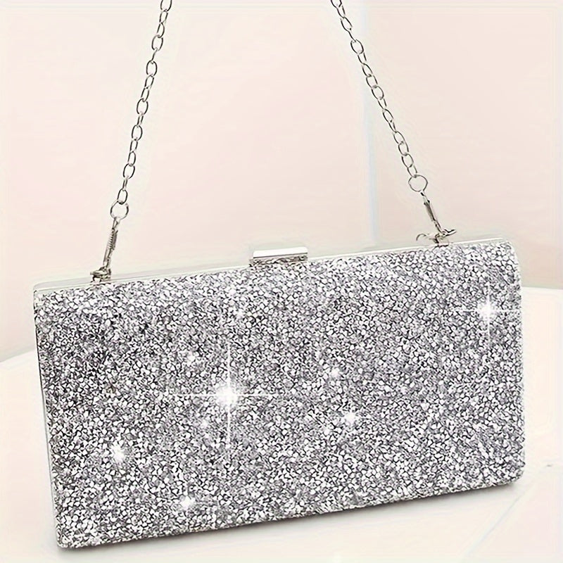 Rhinestone bilan bezatilgan kechki sumka, zanjirli yelka sumkasi va zargarlik aksessuarlar bilan to'plam.