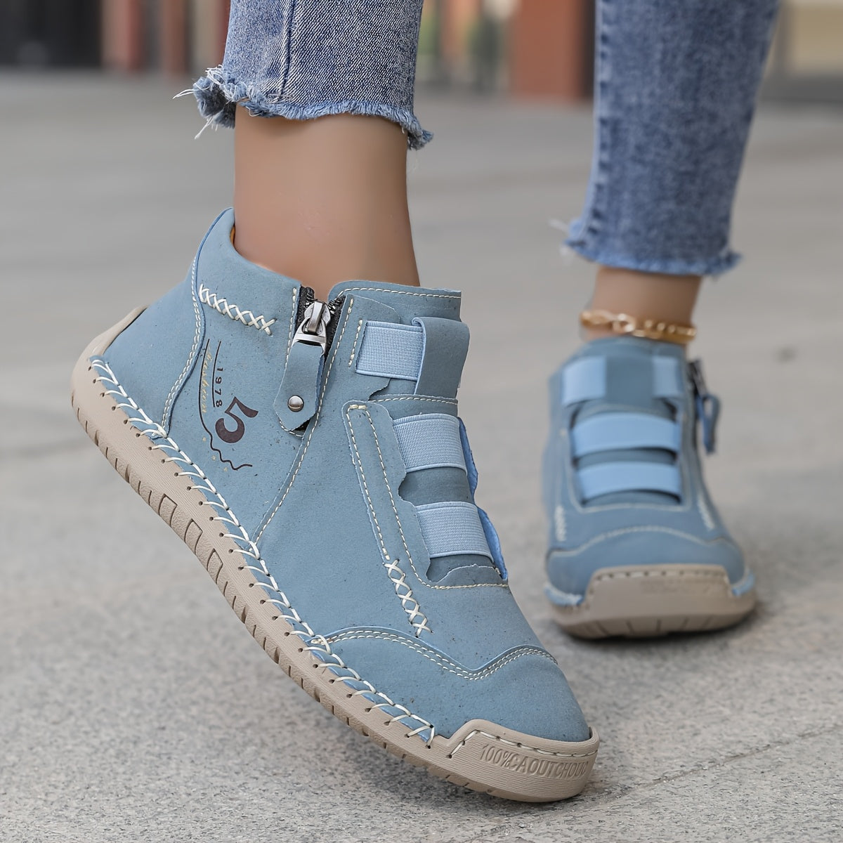 Women's All-Season Hand-Stitched British Style Lace-Up Cross Training Shoes in Multiple Colors