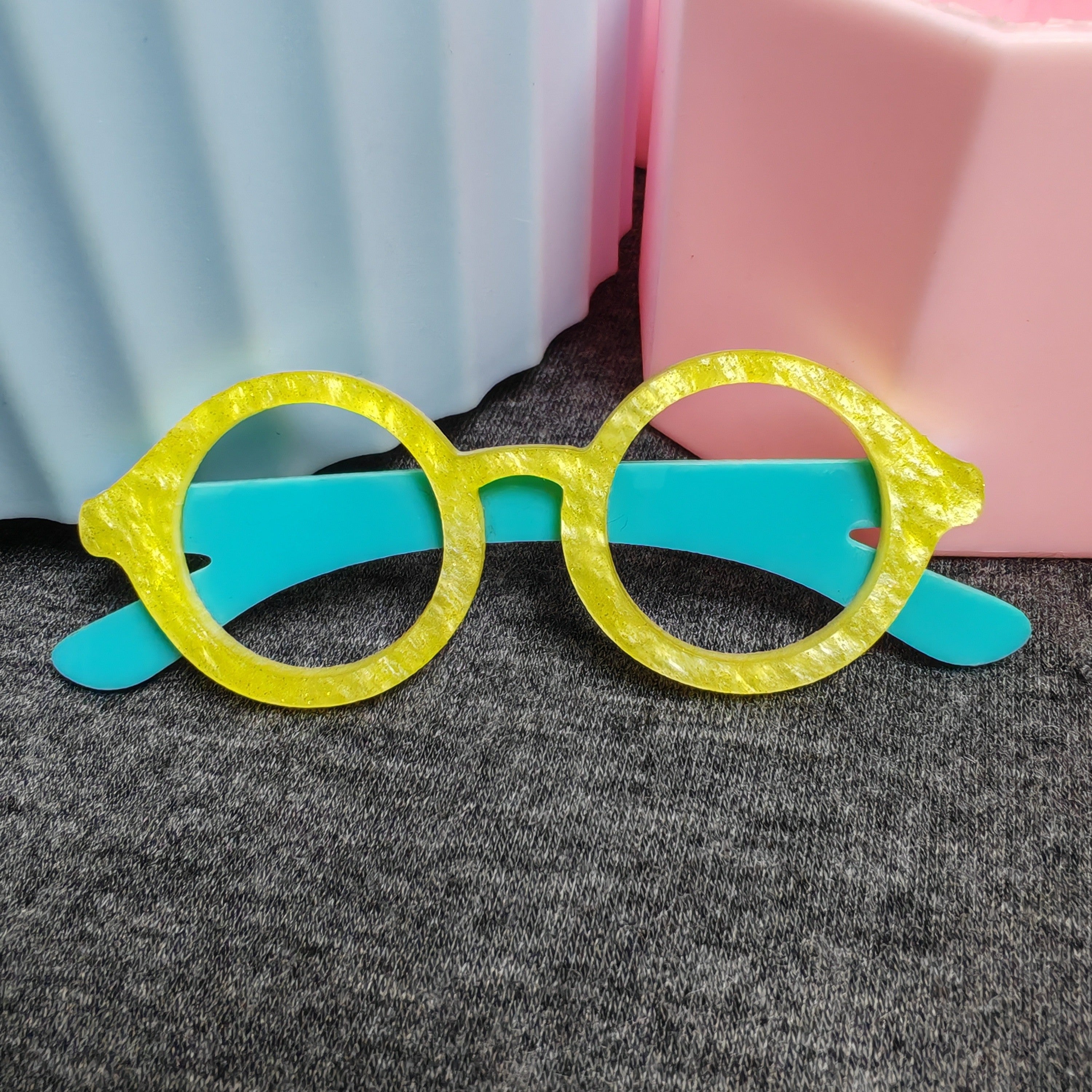 Vintage Cartoon Brooch Yellow Acrylic Glasses Pin Irregular Shape Jewelry Accessory