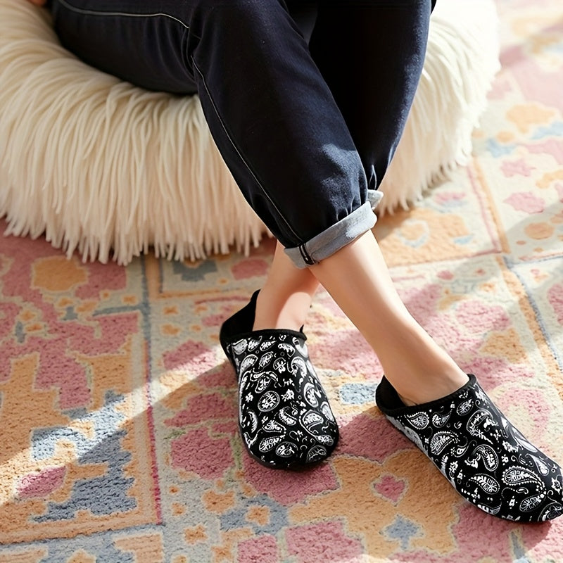 Women's Slip-On House Slippers Lightweight Non-Slip Black White Paisley