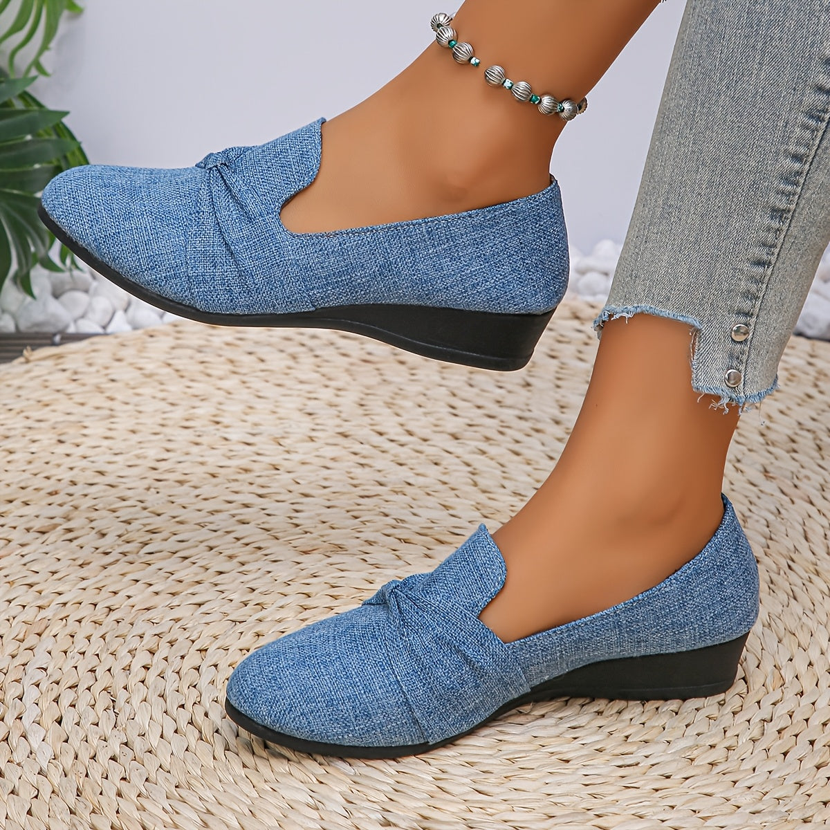 Женские туфли-лодочки на slip-on с однотонным цветом и заостренным носком, универсальная ткань, резиновая подошва