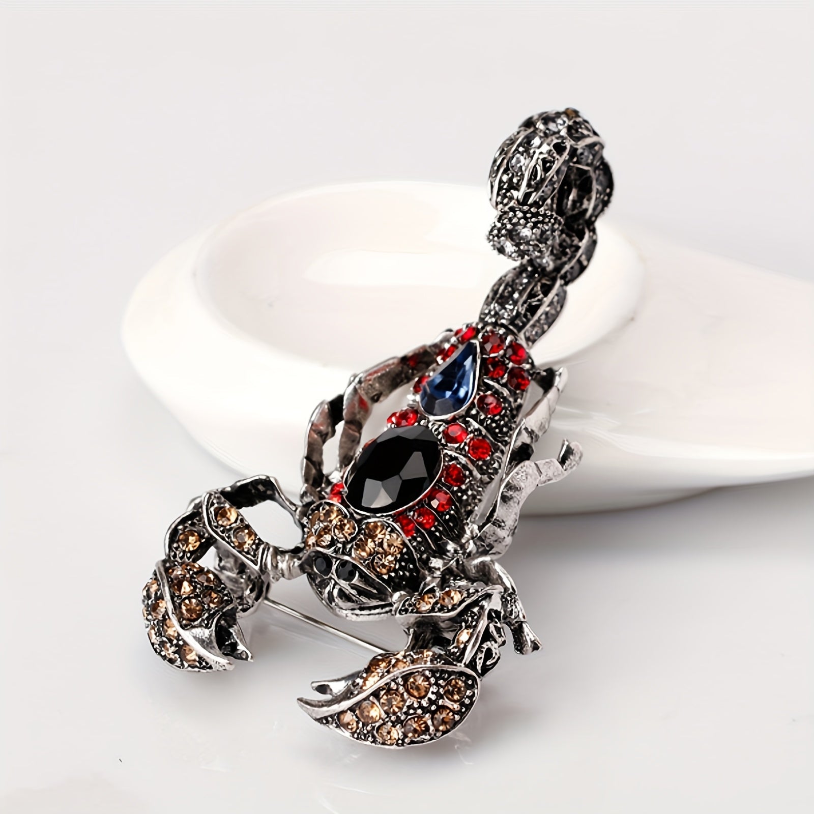 Men's Animal Brooch Rhinestones Zinc Alloy Trendy Multi-Purpose Accessory