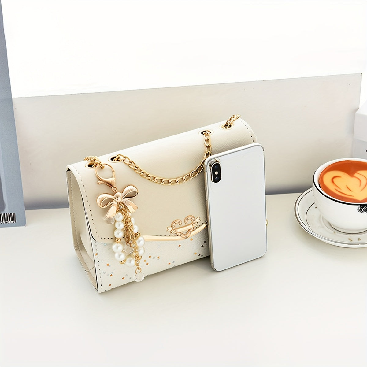 Zinapoyali zanjir va to'quv pendanti bilan zamonaviy ayollar uchun yelka sumkasi, oila, do'stlar va 14-fevral uchun mukammal sovg'a. Xarid qilish va har kuni foydalanish uchun juda mos.