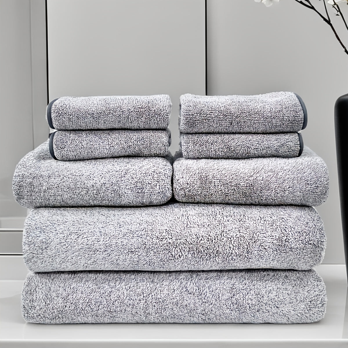 8 dona polyester chiziqli sochiq to'plami, 4 ta yuvish sochiqlari, 2 ta qo'l sochiqlari va 2 ta hammom sochiqlari. Suvni yaxshi so'radigan, tez quriydigan va hammomda foydalanish uchun ideal.