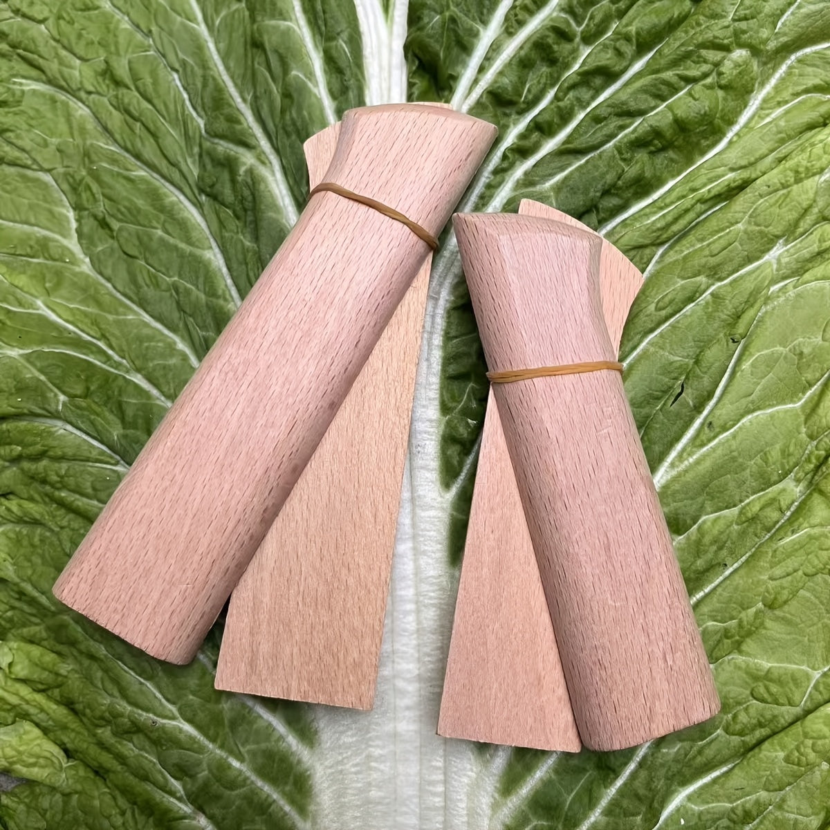 Wood Knife Handle Replacements Chicken Wings Design 1.9cm Thick Rivets Included