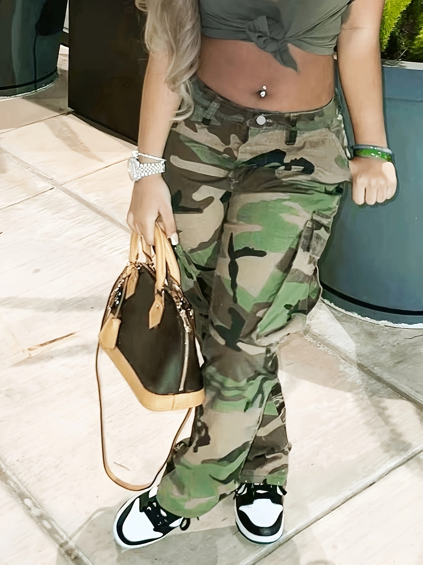 Women's Plus Size Camouflage Cargo Pants Stretchy Straight Leg Trousers