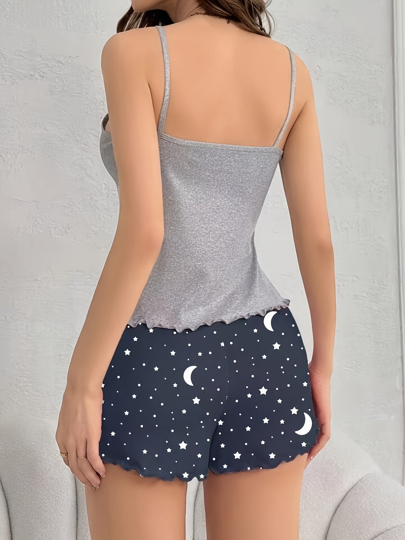 Conjunto de pijama con estampado de luna y estrellas para mujer con top sin espalda y pantalones cortos con elasticidad para verano