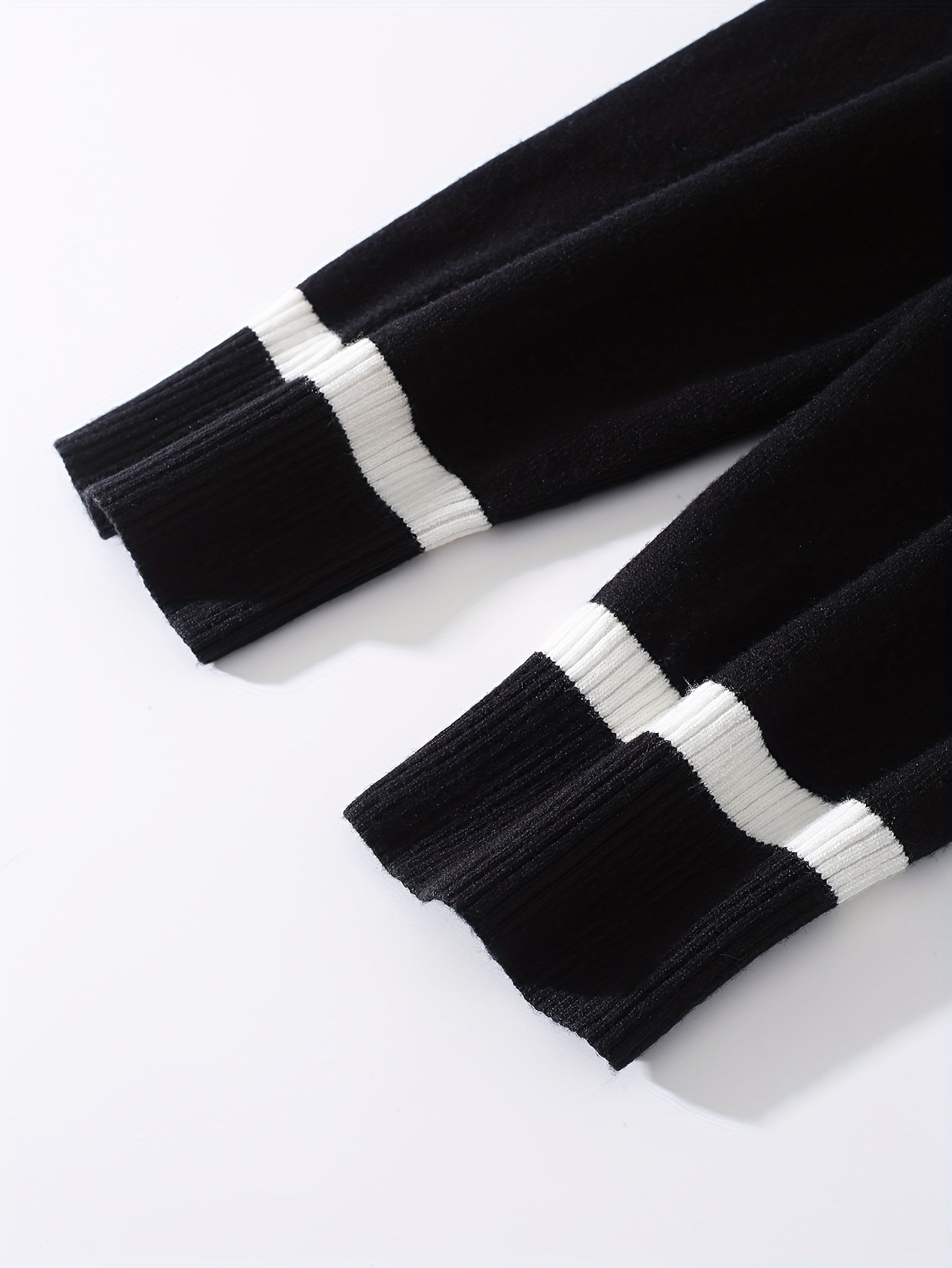 Plus Size Black White Cardigan Sweater with Pearl Buttons for Women