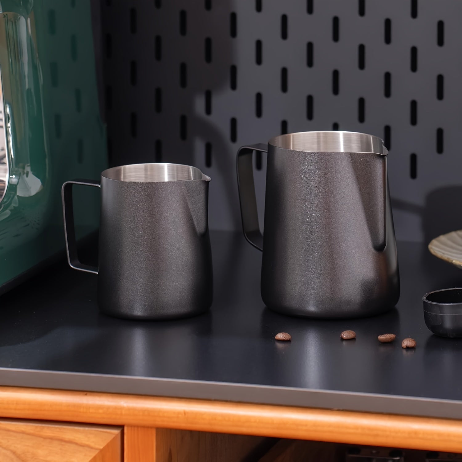 Stainless Steel Milk Frothing Pitcher 12oz 20oz Thickened Coffee Steaming Cup White