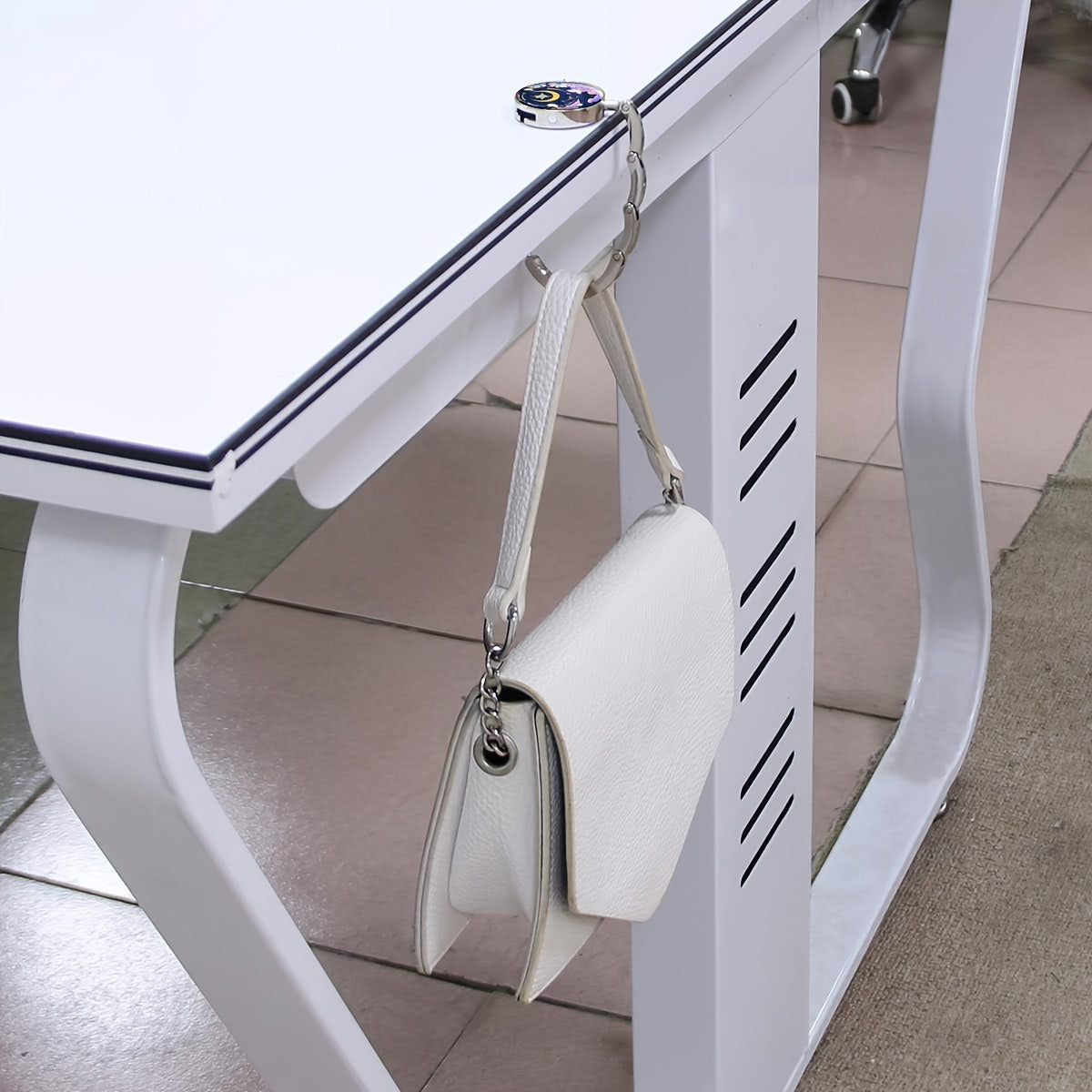 Moon Flower Anime Zinc Alloy Portable Bag Hook, Folding Purse Hanger for Handbags