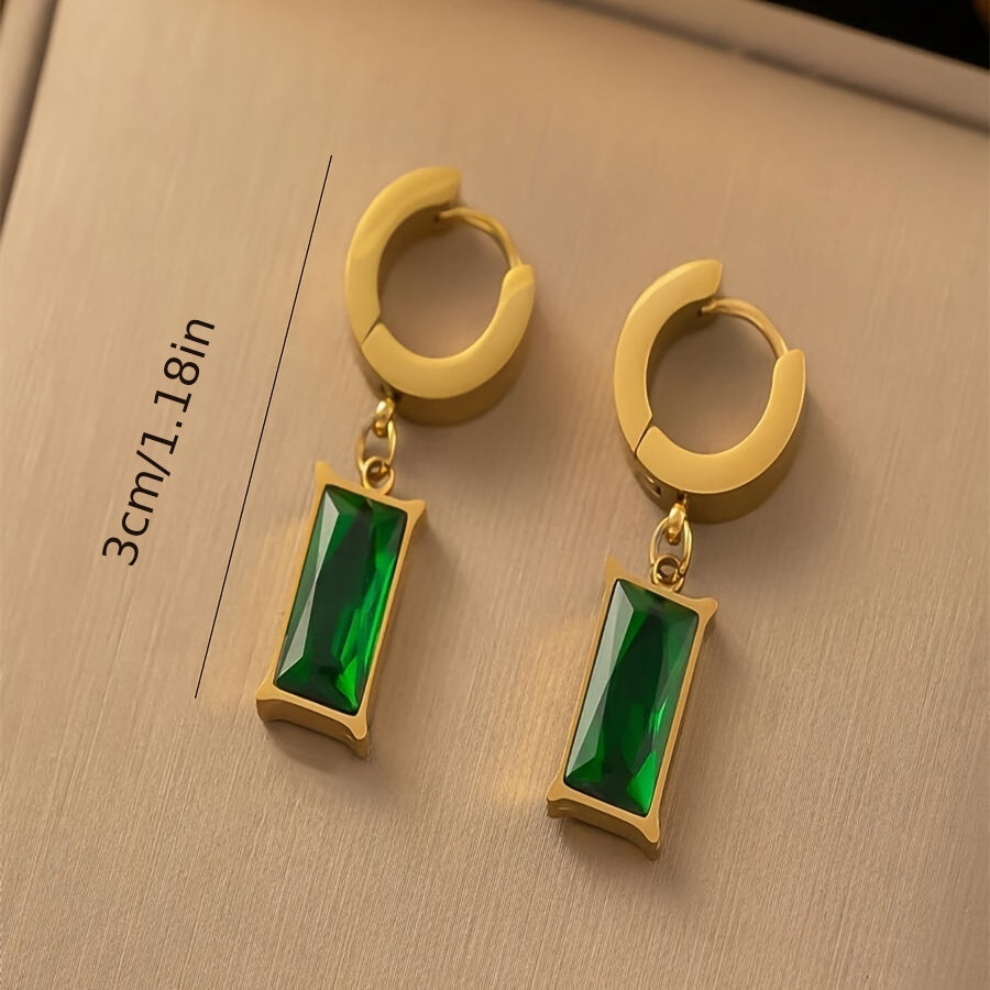 Women's Snake Bone Chain Necklace with Peridot Zirconia Pendant in Copper