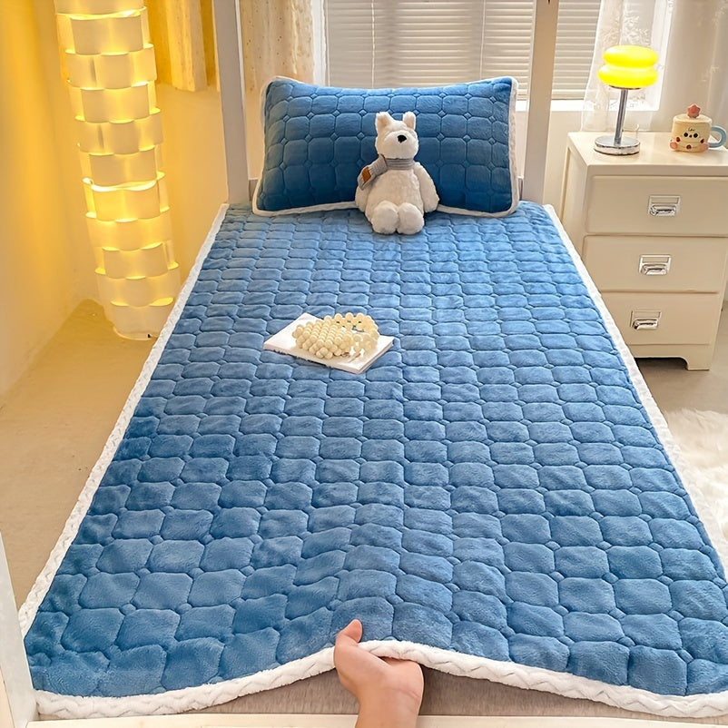 Soft Velvet Mattress Cover for Winter Warmth Twin Size