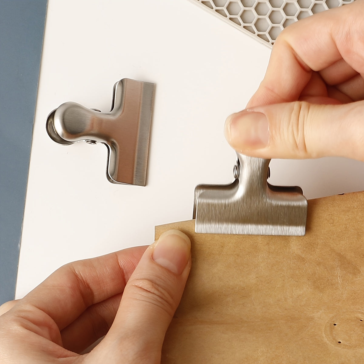 Stainless Steel T-Shaped Food and Snack Clip Moisture-Resistant Kitchen Gadget