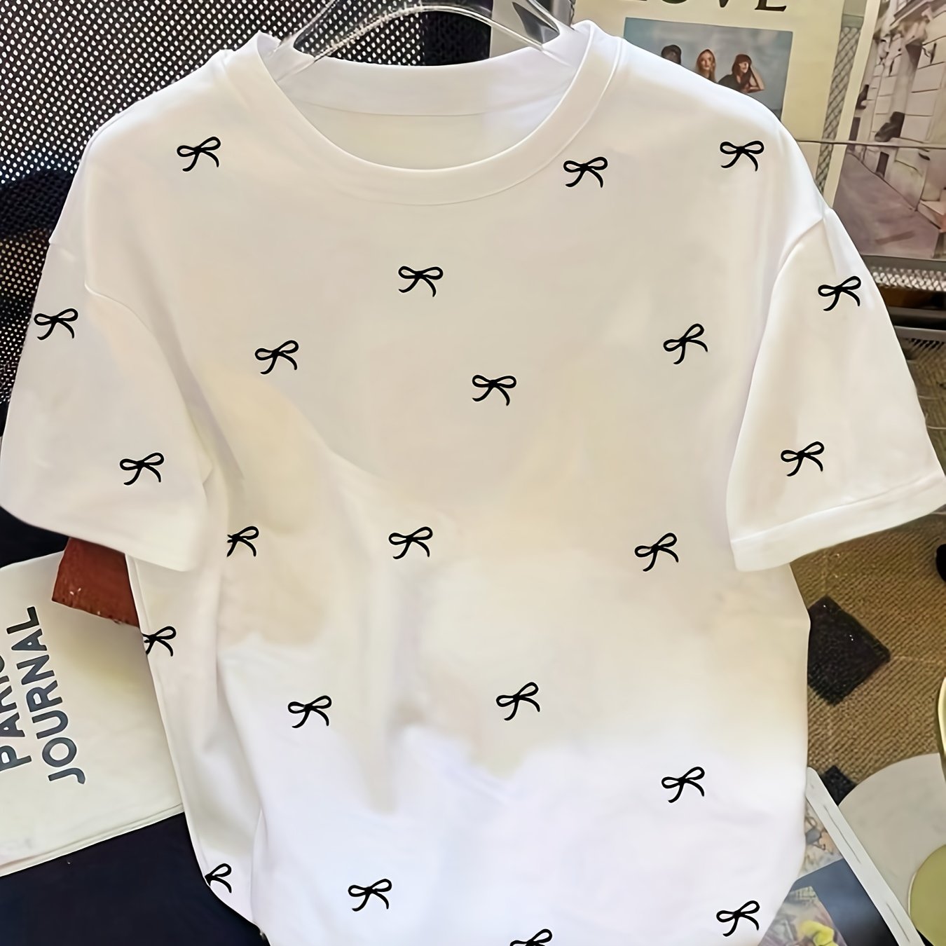 Plus Size Women's White T-Shirt with Black Ribbon Print Casual Crew Neck