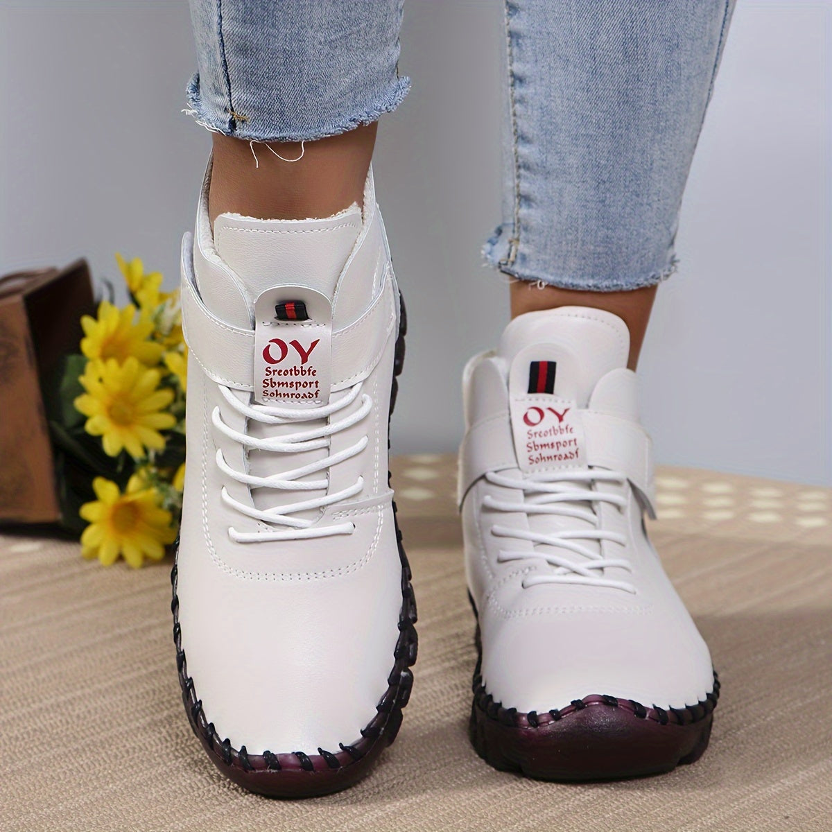 Women's Winter Ankle Boots Fleece Lined Lace-Up Flat Toe Sneakers