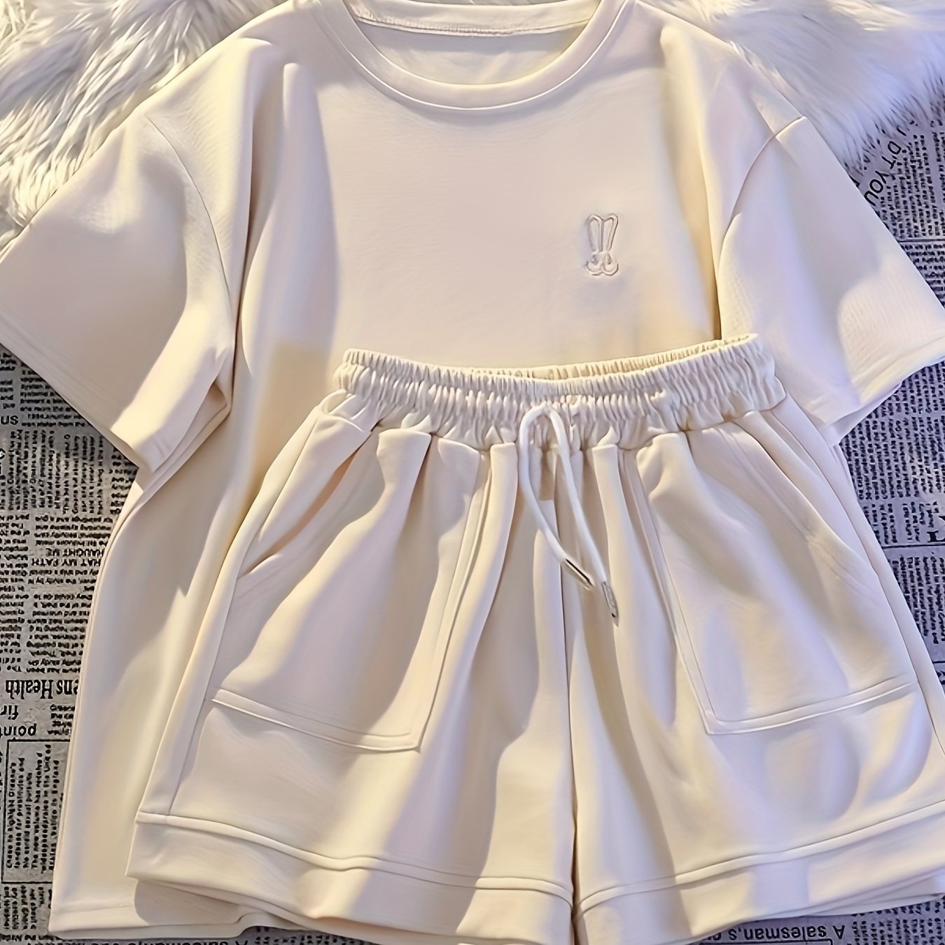 2 dona Mini Qichqiriq Tikişli Bir Rangli T-shirt To'plami Qizlar uchun, Tasodifiy va Zamonaviy Yozgi Hediye