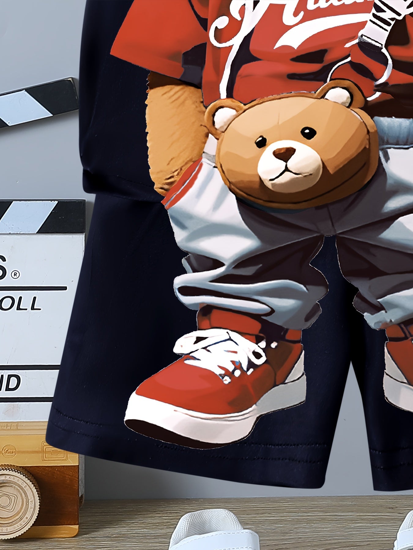 Летний комплект для мальчиков: футболка с мультяшным медведем и шорты из полиэстера, комфортные