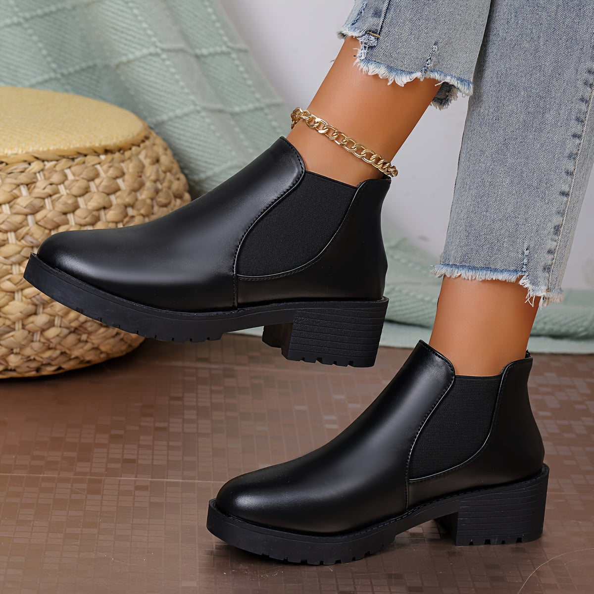Женские ботинки-слипы на среднем каблуке черные с амортизирующей стелькой, всесезонные