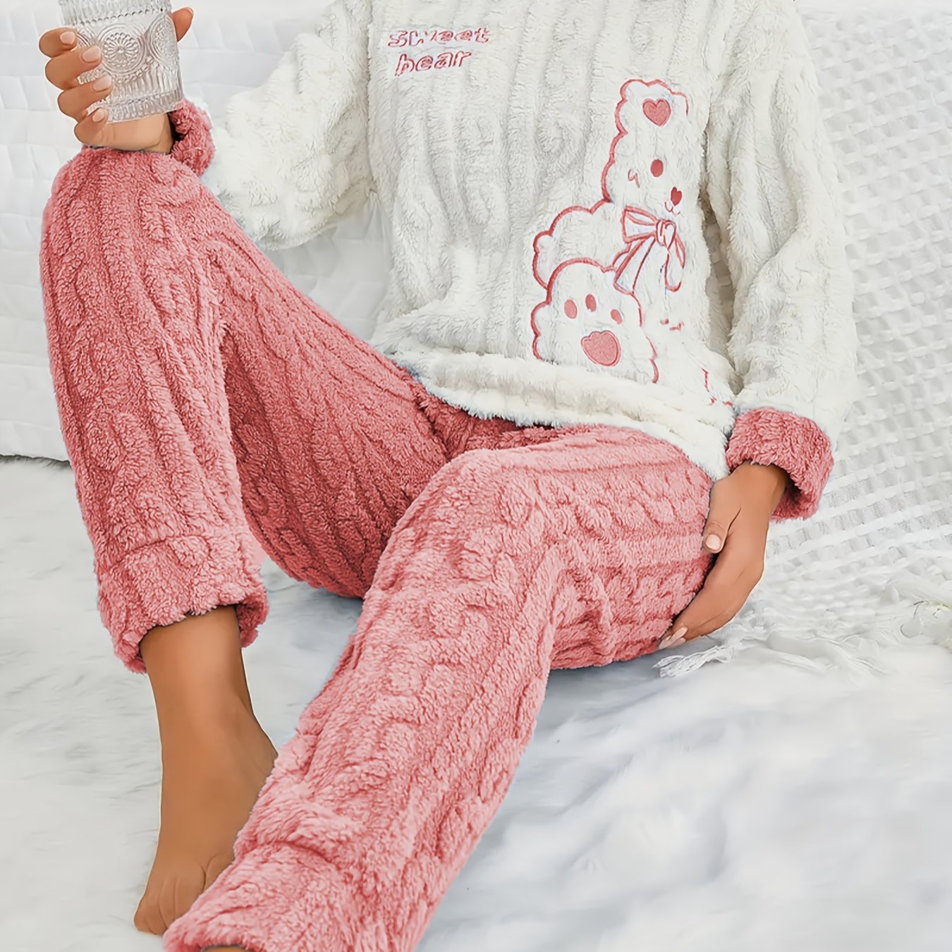 Plus Size Women's Cozy Winter Pajama Set Polyester Two-Piece Nightwear