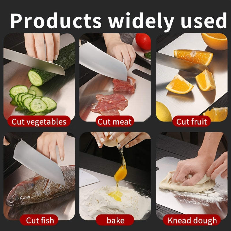 Надежная разделочная доска из нержавеющей стали с двусторонним дизайном, размером 22,99 x 34,04 см. Эта металлическая разделочная доска безопасна для продуктов, легко чистится и подходит для нарезки мяса, овощей и фруктов.