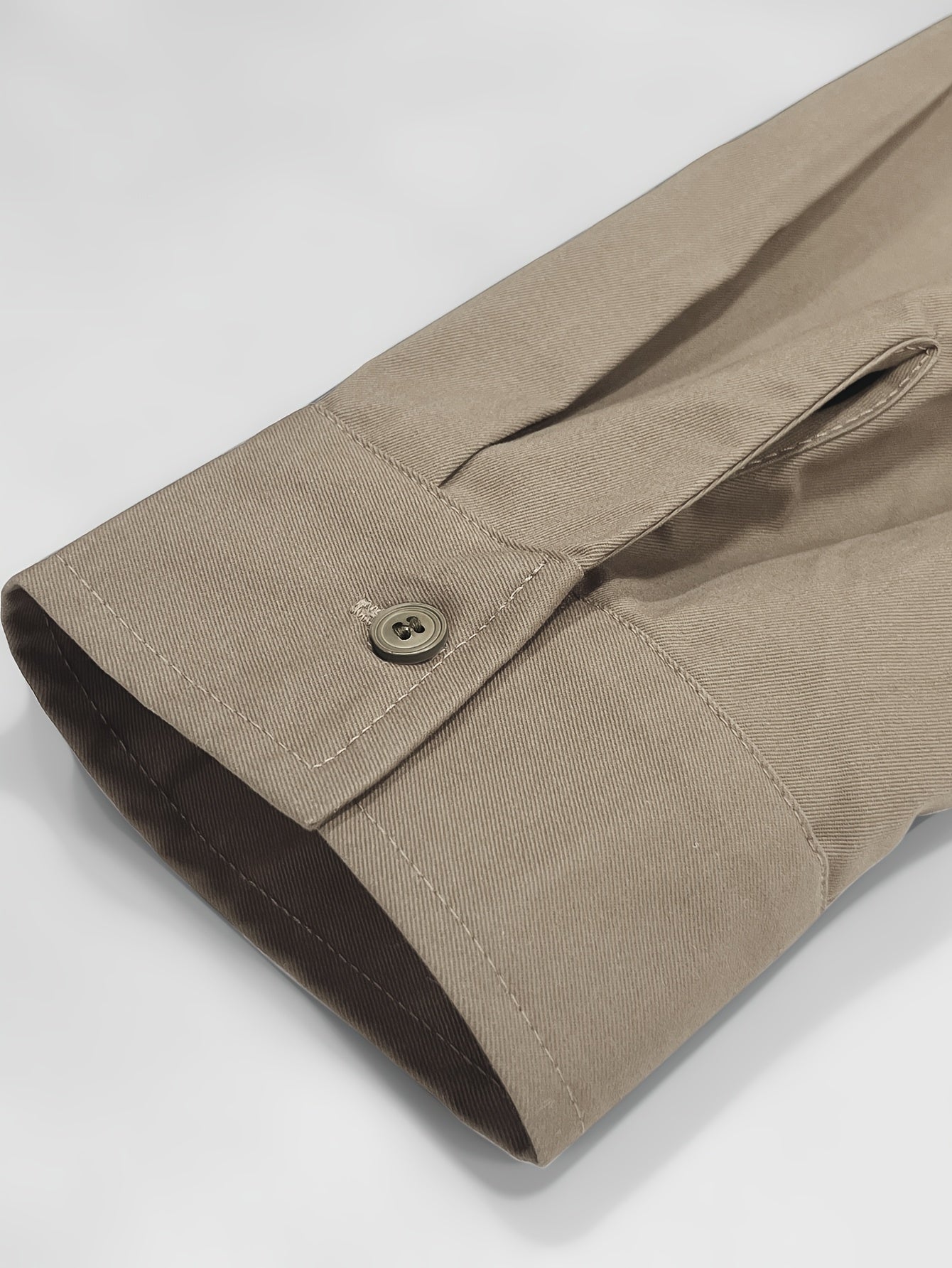 Erkaklar uchun 100% paxta kargo ko'ylagi, yorliq yamoqi bilan, bahor va kuz uchun mukammal, tasodifiy retro sovg'a