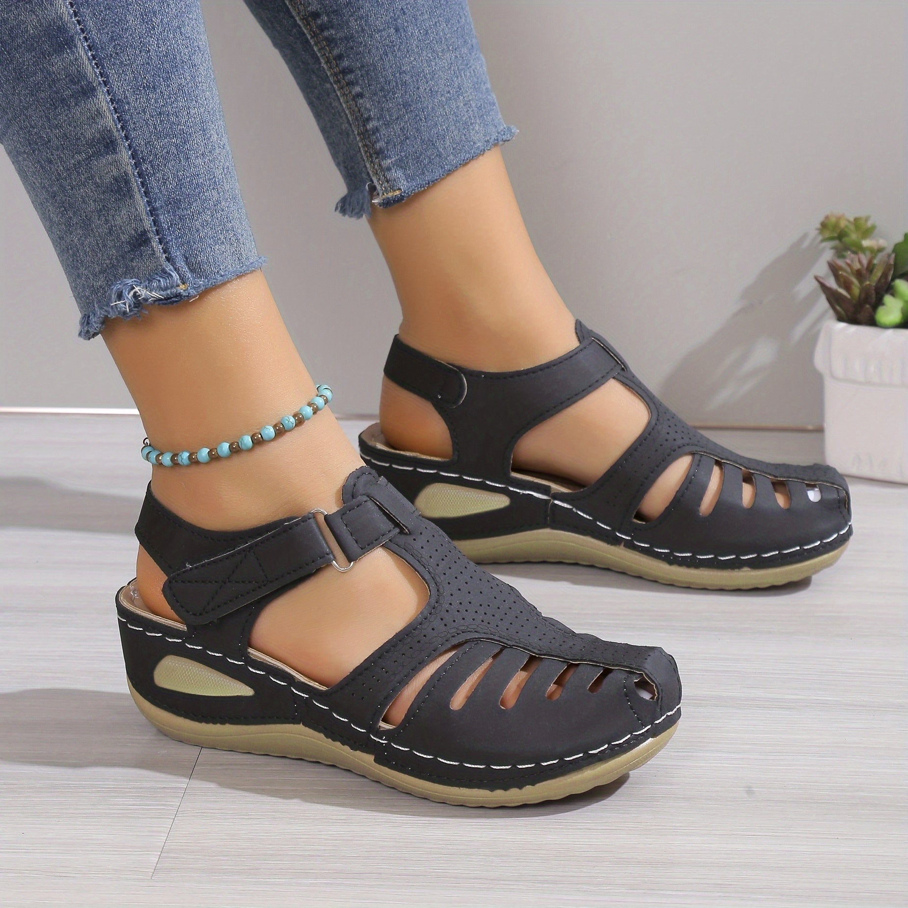 Women's Wedge Sandals Platform Heel Ankle Strap Round Toe Solid Color Summer