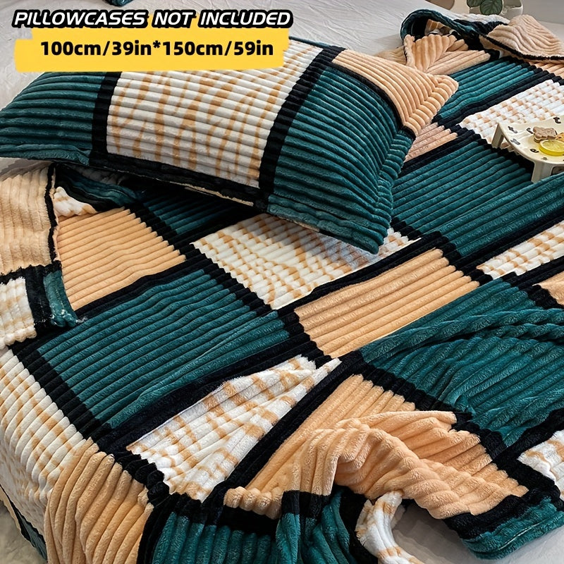 Yumshoq va qulay plush ko'rpa, plaid naqshiga ega, sayohat, divan, yotoq va uy bezatish uchun mukammal.