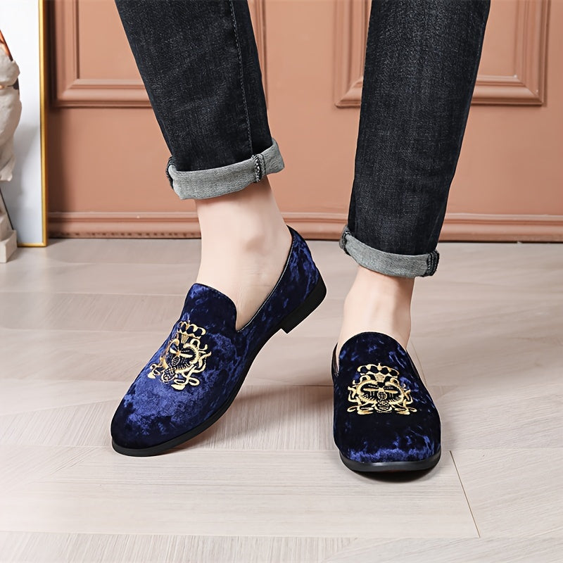 Erkaklar uchun katta o'lchamdagi tasodifiy loferlar, etnik naqshli tikuvlar bilan, yurish va haydash uchun nafas oladigan slip-on dizayni va zamonaviy kauchuk taglik.