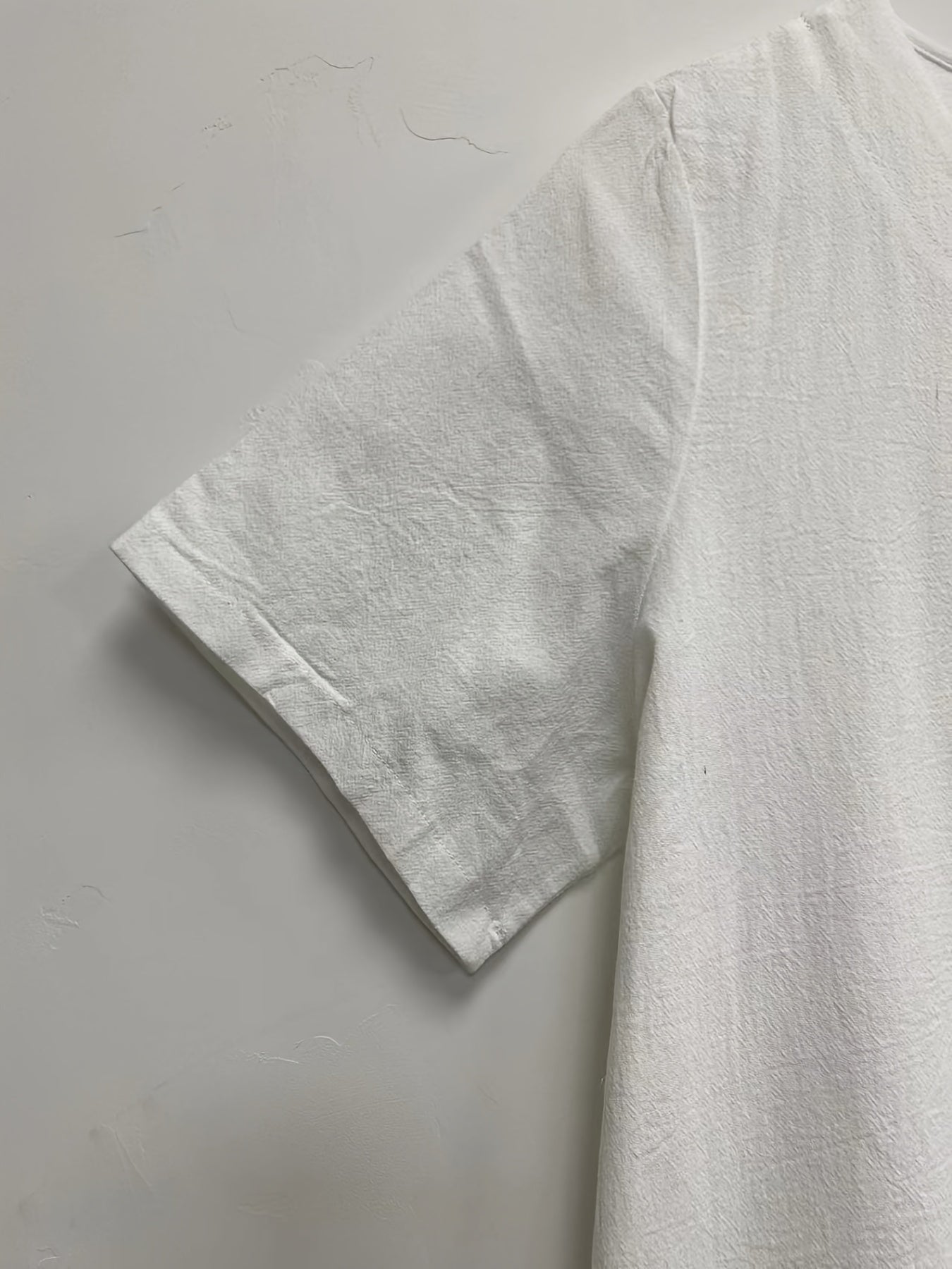 Plus o'lchamdagi ayollar uchun paxta keng bo'yinli qisqa qo'lli futbolka, bir rangda