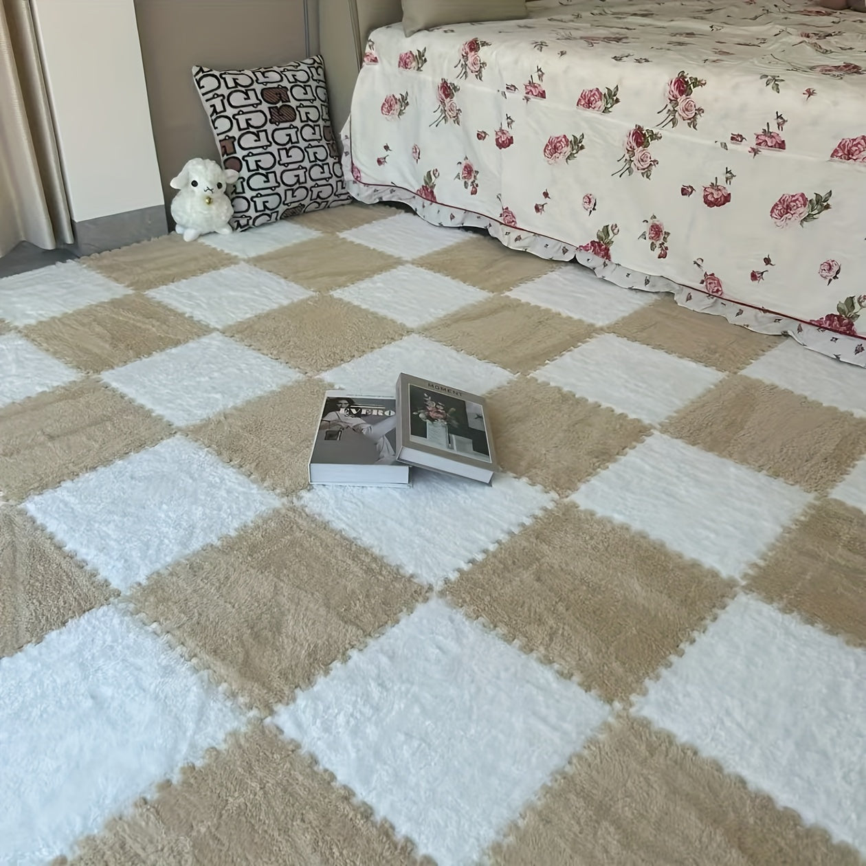 Juego de 24 alfombrillas de felpa floral entrelazadas de forma cuadrada para salón y dormitorio