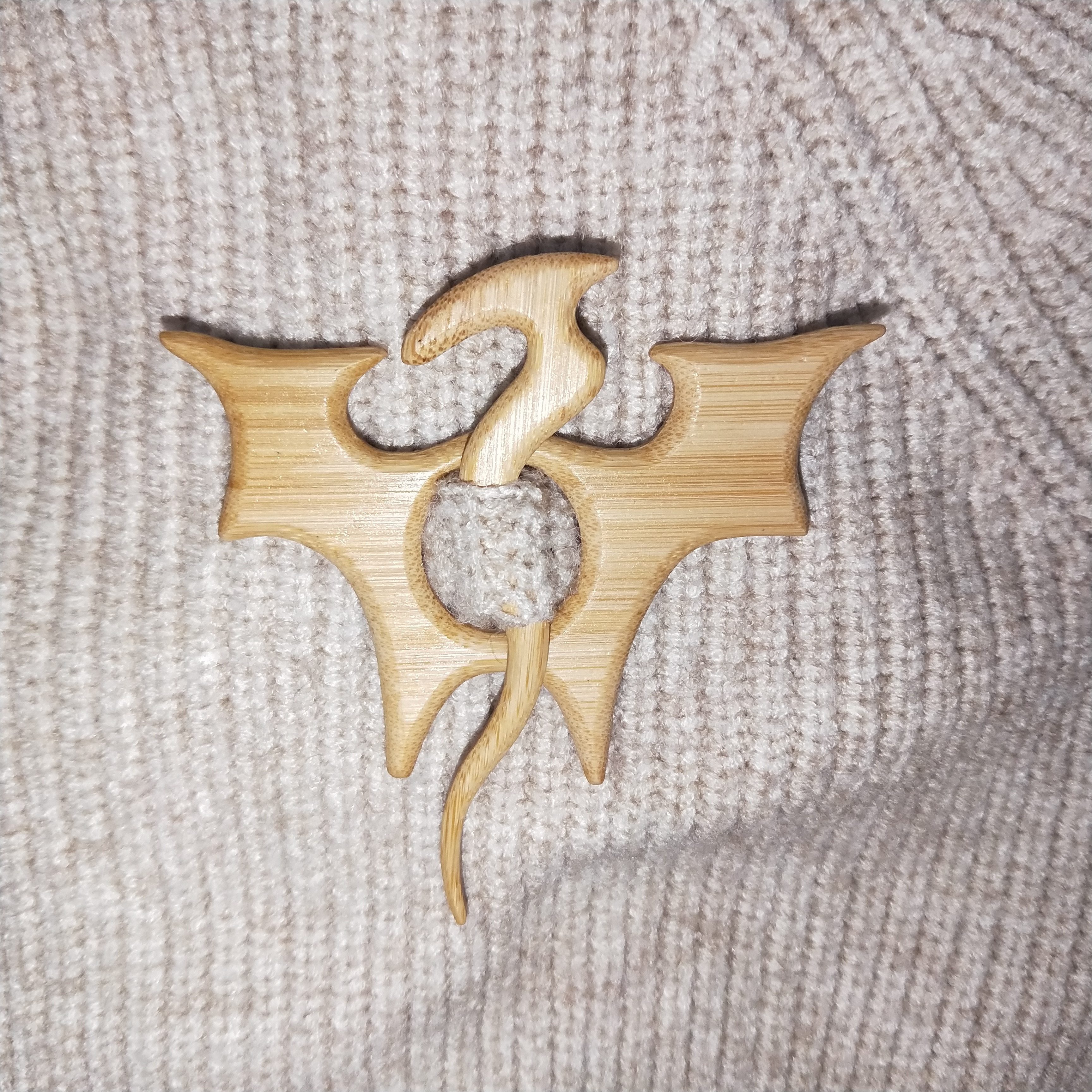 Wooden Animal Pattern Brooch Pin DIY Craft Badge for Shawl Scarf Accessories