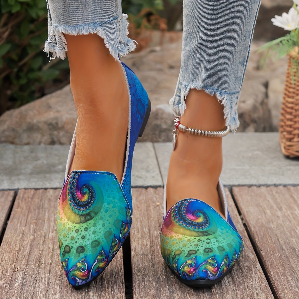 Women's Plus Size Slip-On Knit Flats with Non-Slip Soles and Swirl Pattern