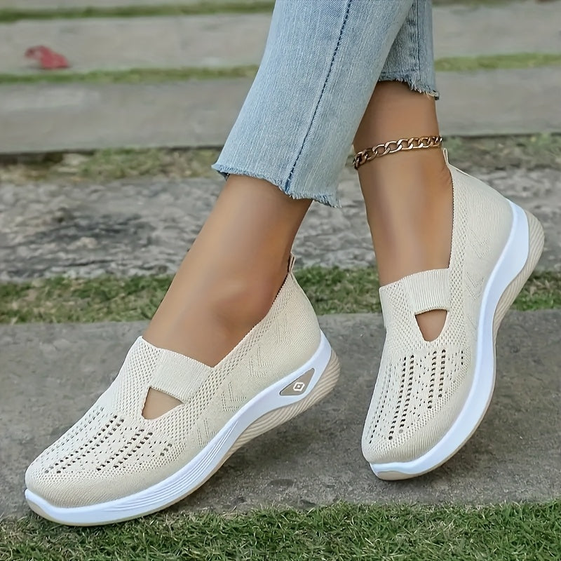 Ayollar uchun nafas oladigan slip-on kundalik sport poyabzali Oq yengil yurish poyabzali