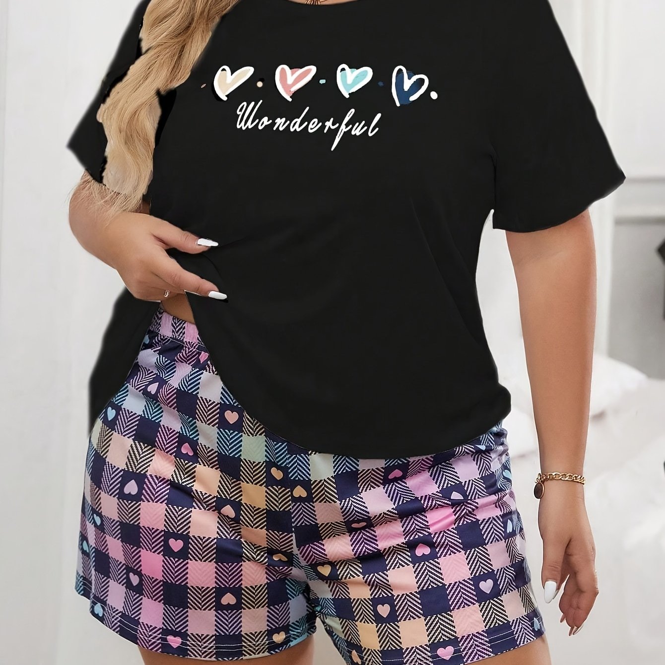 Plus Size Women’s Polyester Pajama Set with Heart Print and Plaid Shorts