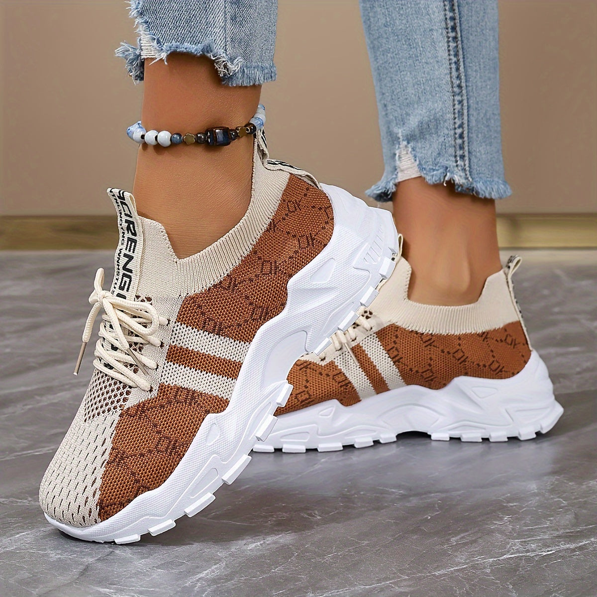 Women's Breathable Knit Running Shoes Lightweight Low-Top Sneakers