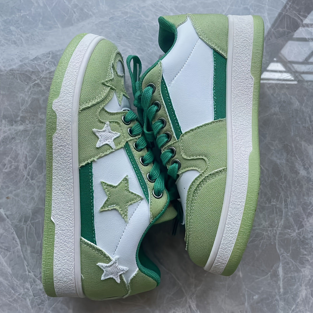 Women's Vintage Star-Patterned Sneakers Breathable Lightweight Non Slip