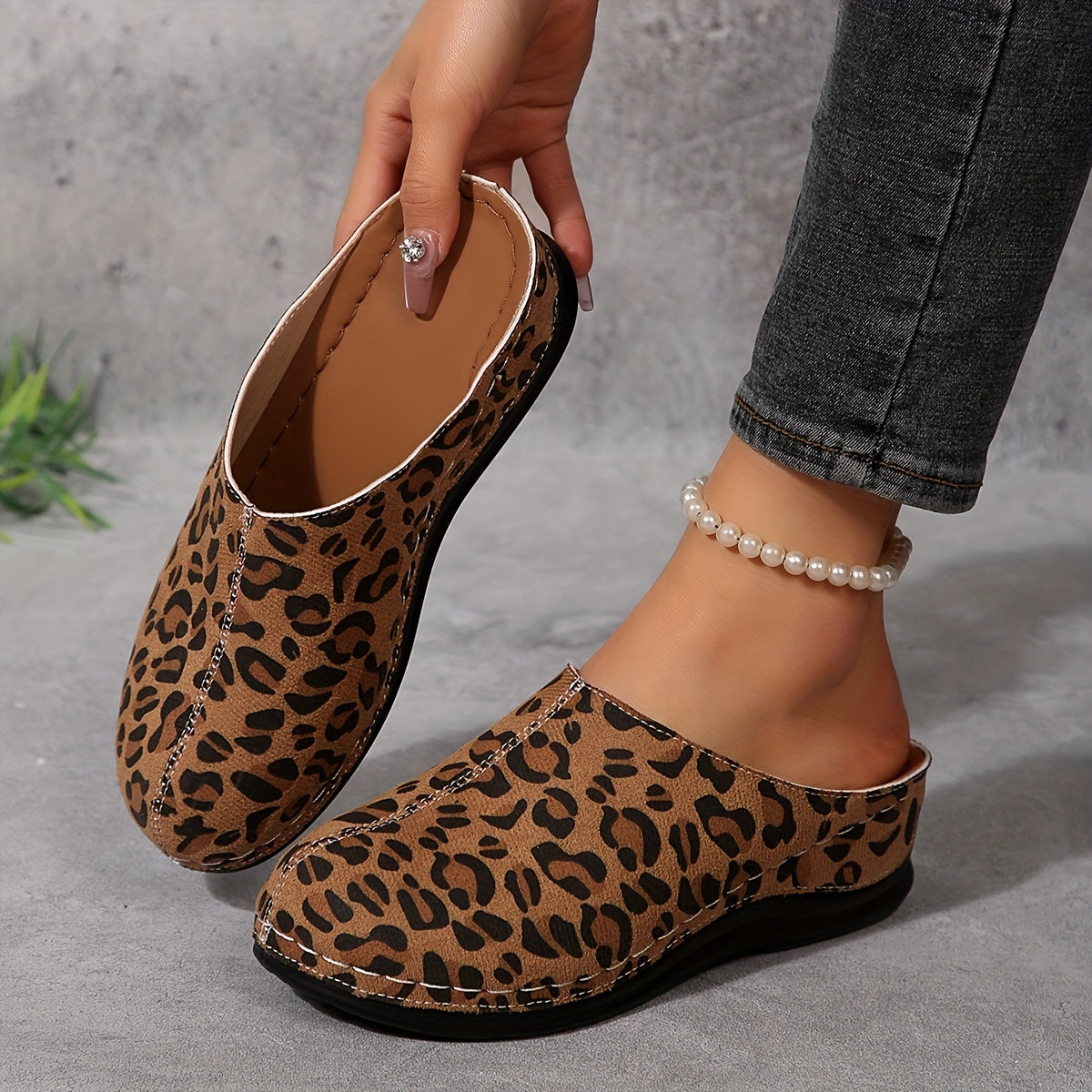 Women's Leopard Print Slip-On Mules Casual Shoes with Rubber Sole