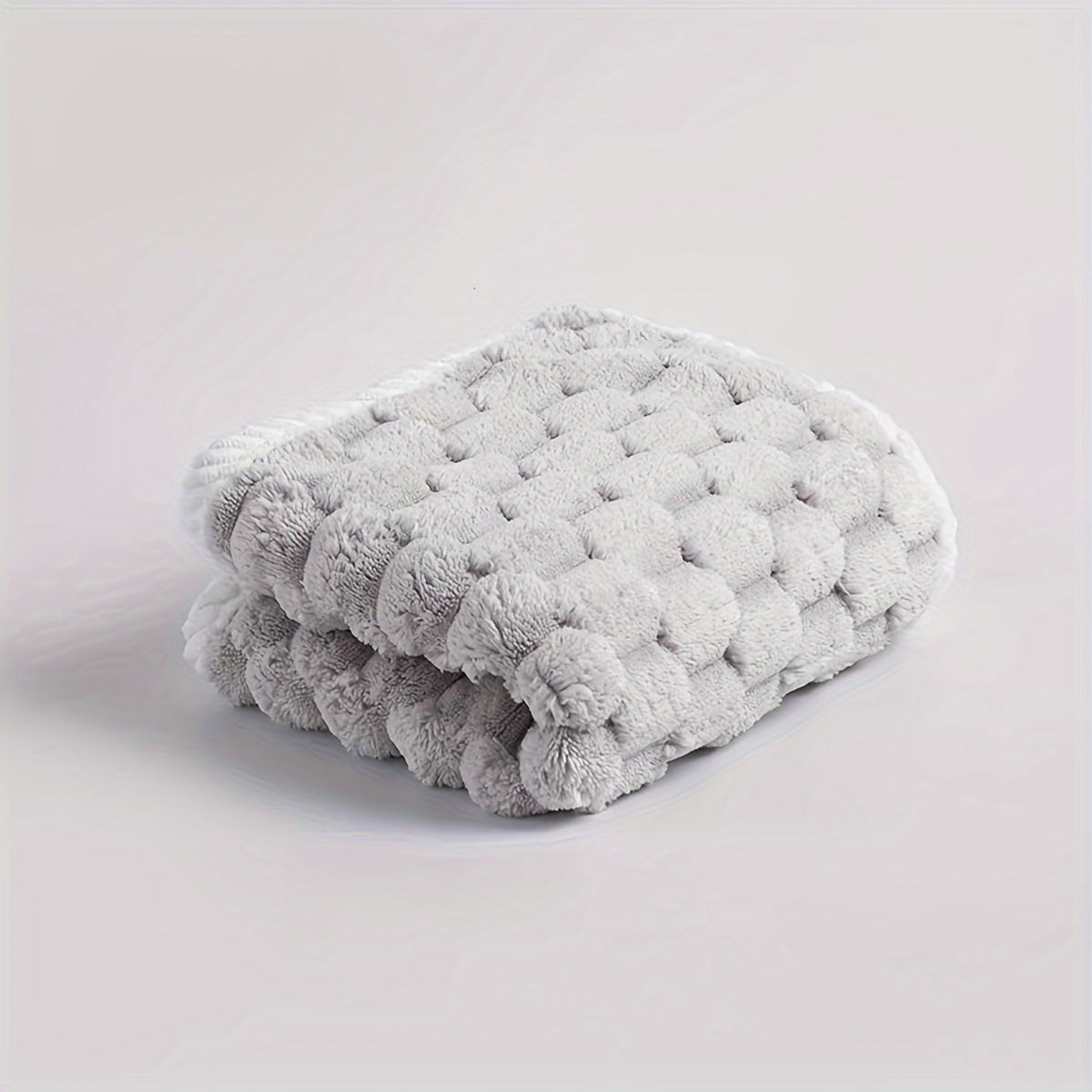 Yumshoq mikrofiber sochiq (30.48sm x 30.48sm) tez quriydigan texnologiya va super singdirish qobiliyati bilan. Uyda, spa va sport zalida foydalanish uchun ideal. Zamonaviy bulut naqshiga ega.