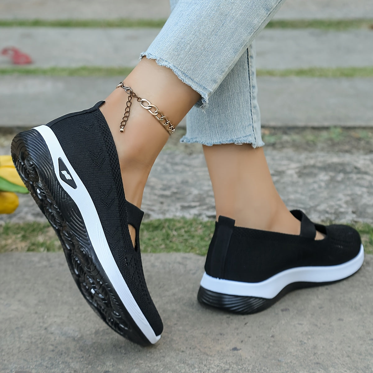 Women's Mesh Slip-On Sneakers Lightweight Cushioned Casual Walking Shoes