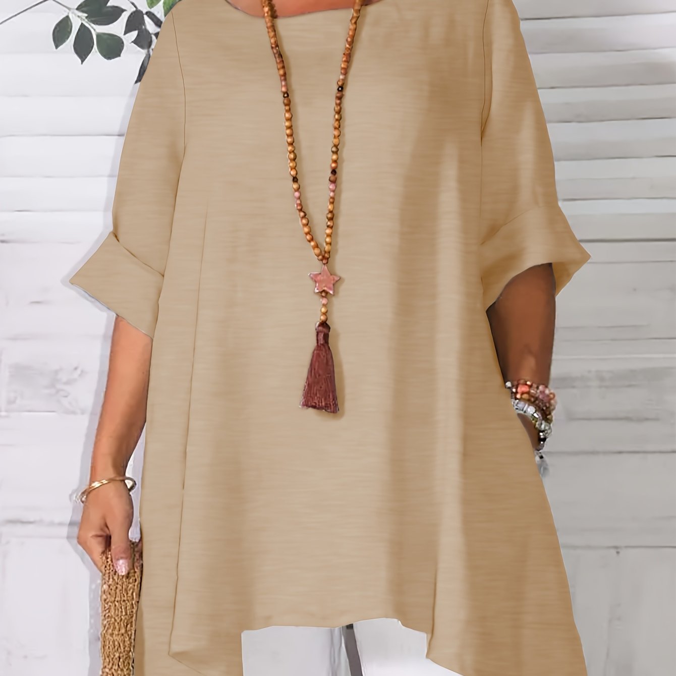 Women's Plus Size Pleated Texture Top with Pockets and Asymmetrical Hem in Polyester for Vacation