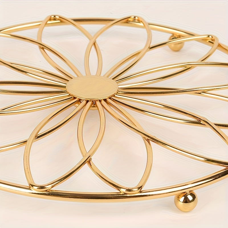 Decorative Stainless Steel Trivet with Hollow Flower Design Heat-Resistant Non-Slip Kitchen Accessory