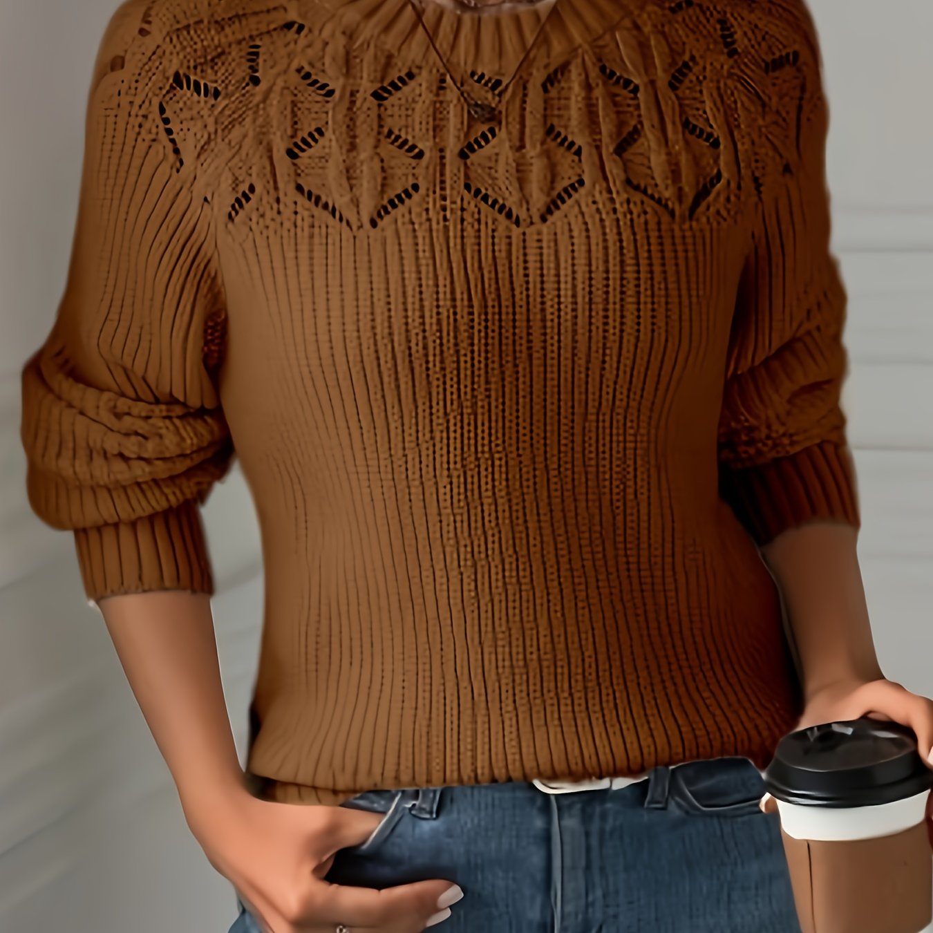 Ayollar uchun toqilgan uzun kofta, kuz qish, dumaloq bo'yin, qora